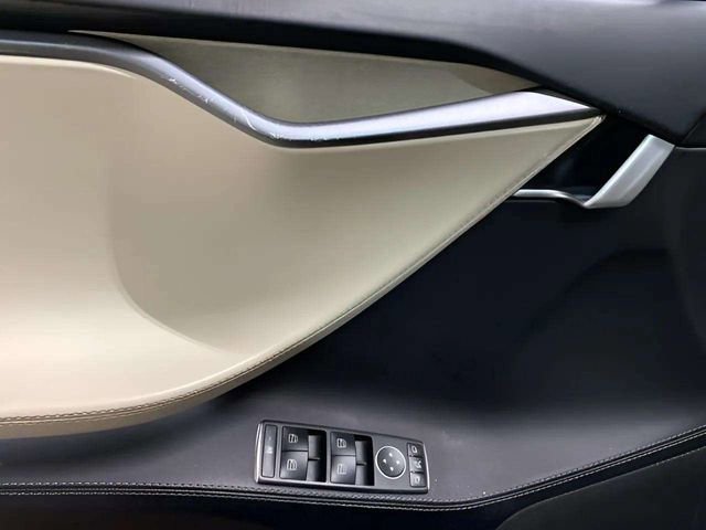 Used 2018 Tesla Model S 75D image 33