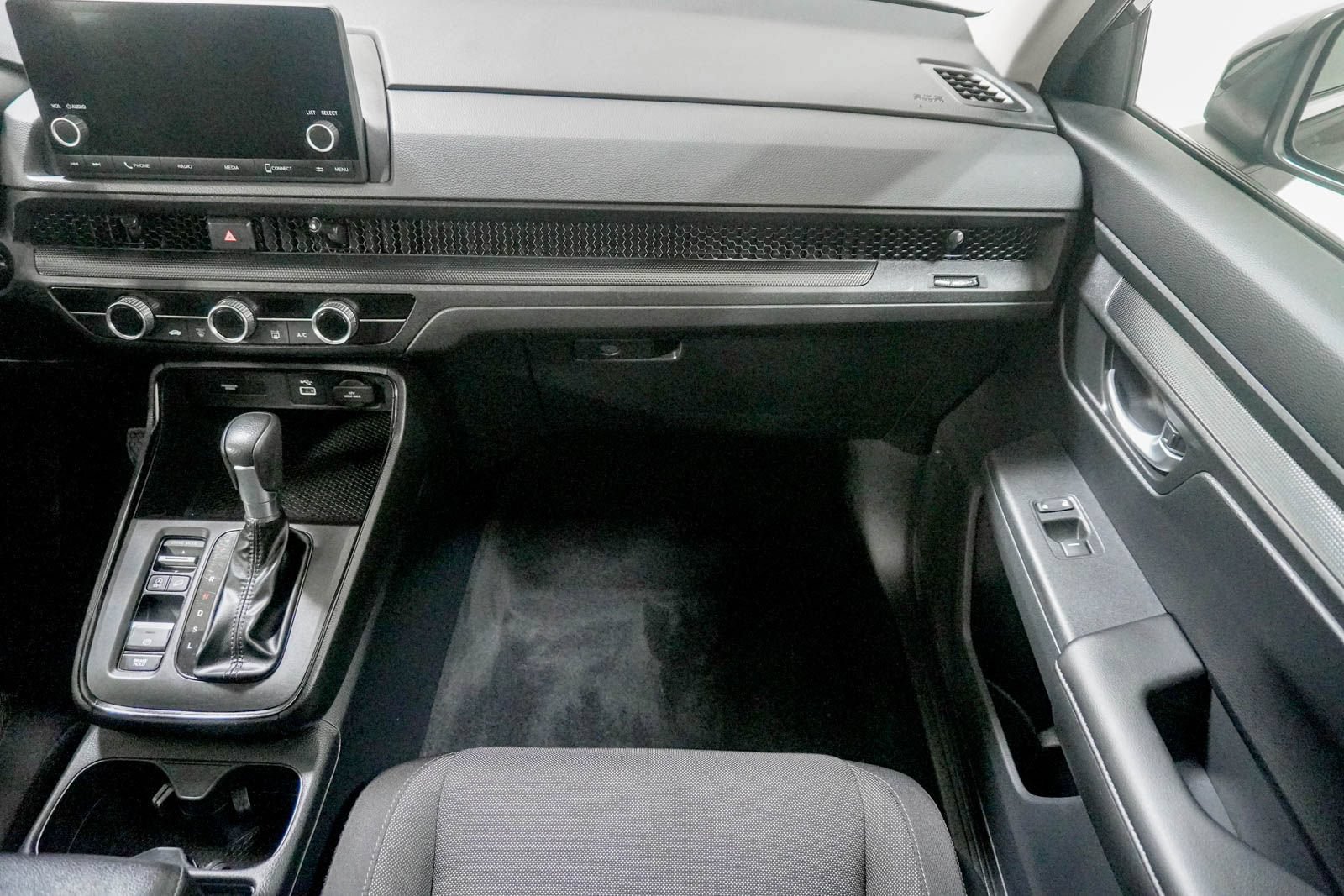 Used 2024 Honda CR-V LX image 28