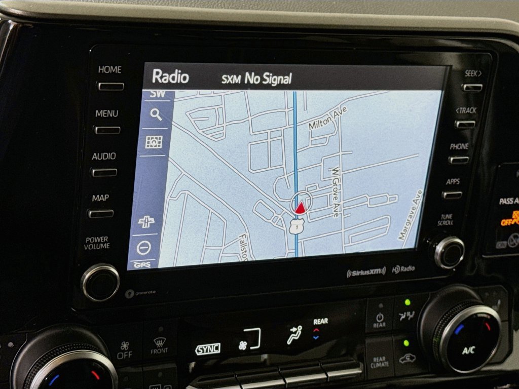 Certified 2022 Toyota Highlander XLE AWD/4WD image 6