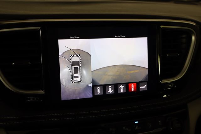 Used 2023 Chrysler Pacifica Limited w/ Uconnect Theater Family Group AWD/4WD image 40