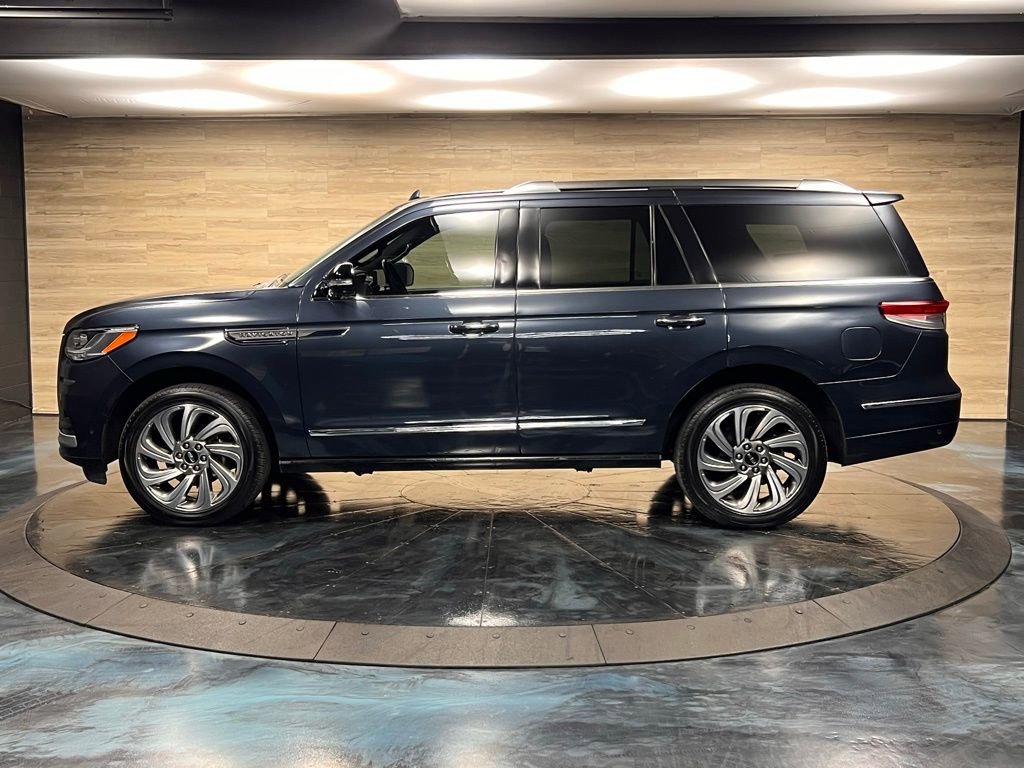 Used 2022 Lincoln Navigator Reserve image 17
