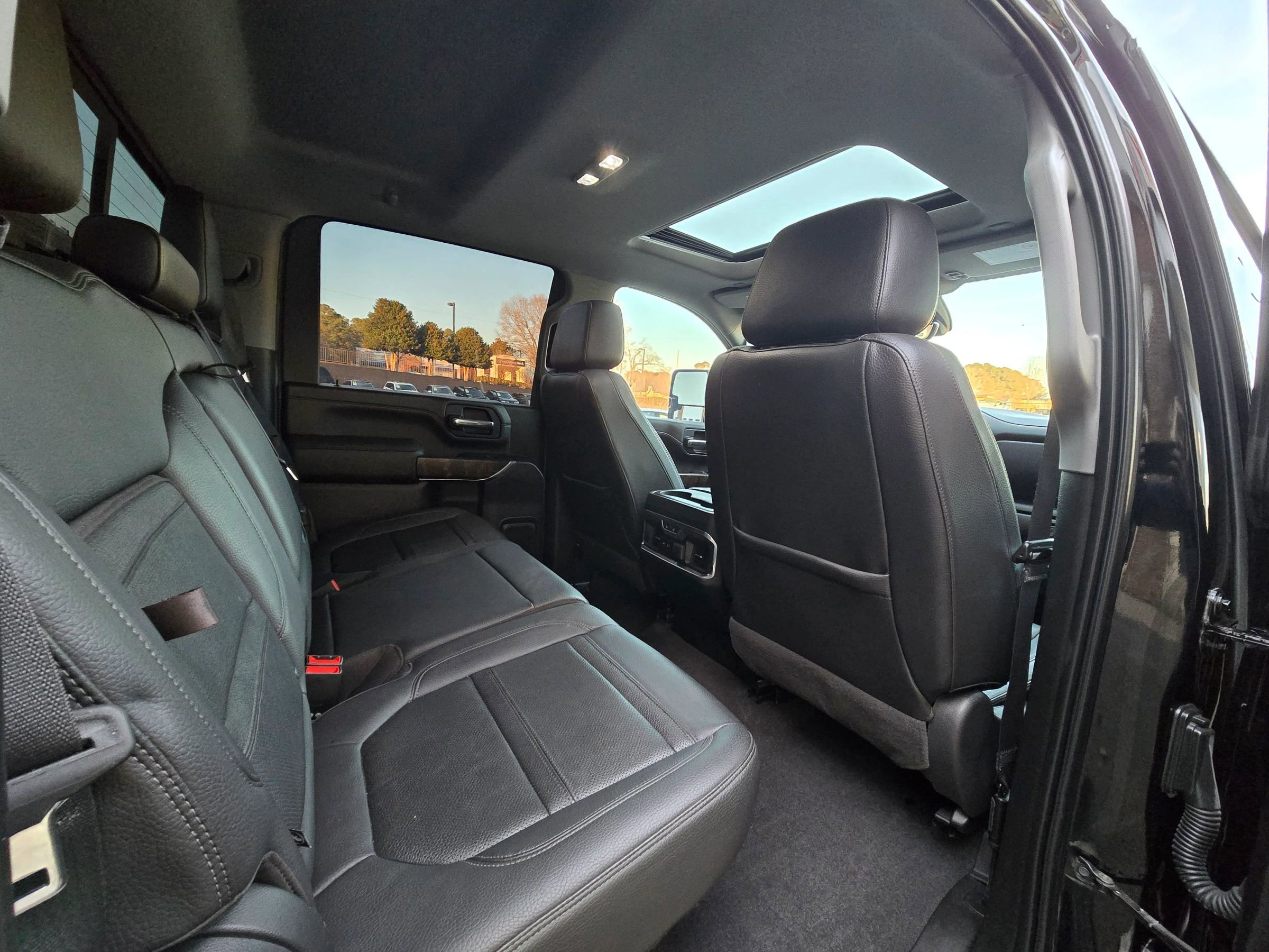 Used 2020 GMC Sierra 2500 Denali w/ Denali Ultimate Package image 17