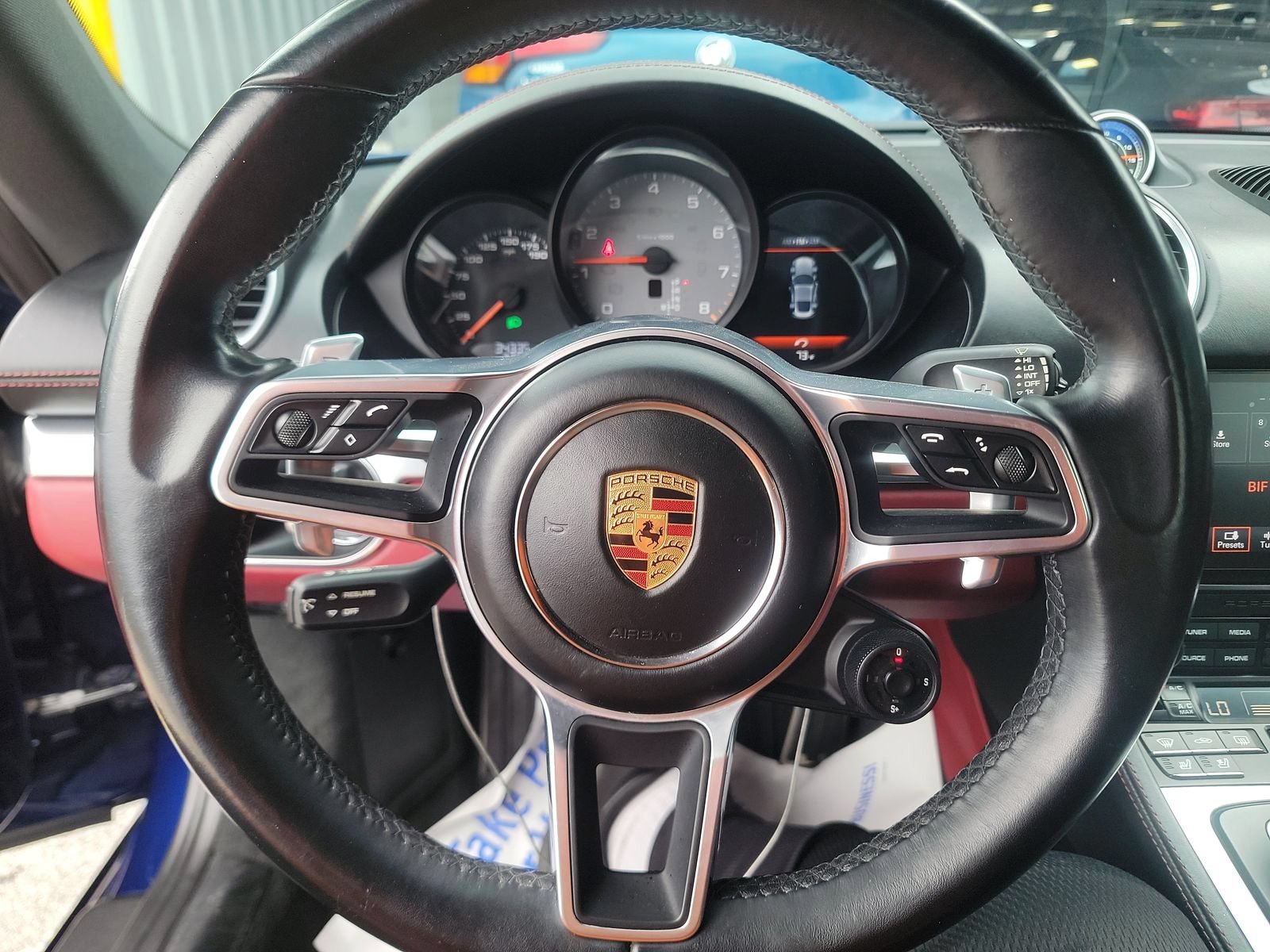 Used 2022 Porsche 718 Cayman S RWD image 8