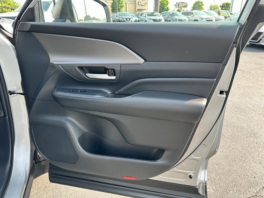 Used 2024 Toyota Grand Highlander XLE image 21