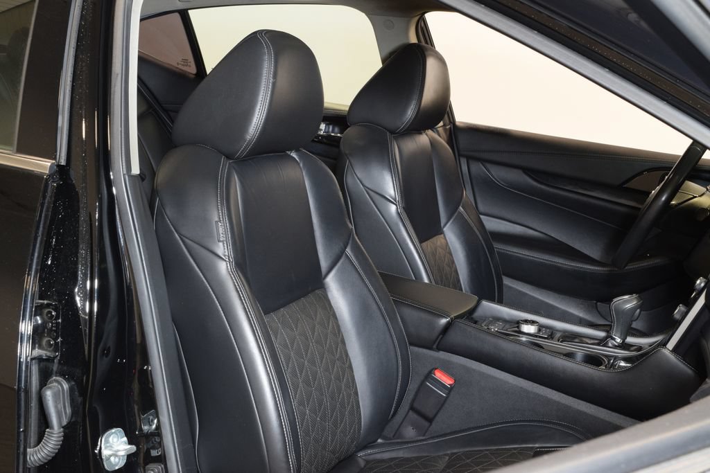Used 2021 Nissan Maxima Platinum w/ Sport Mat Group FWD image 32