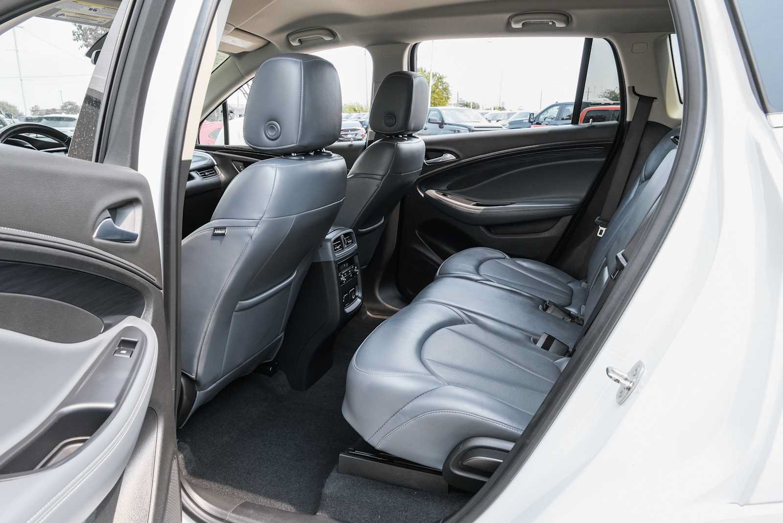 Used 2020 Buick Envision Essence FWD image 29