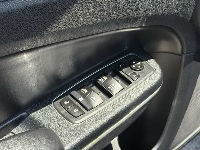 Used 2014 Chrysler 300 C AWD/4WD image 27