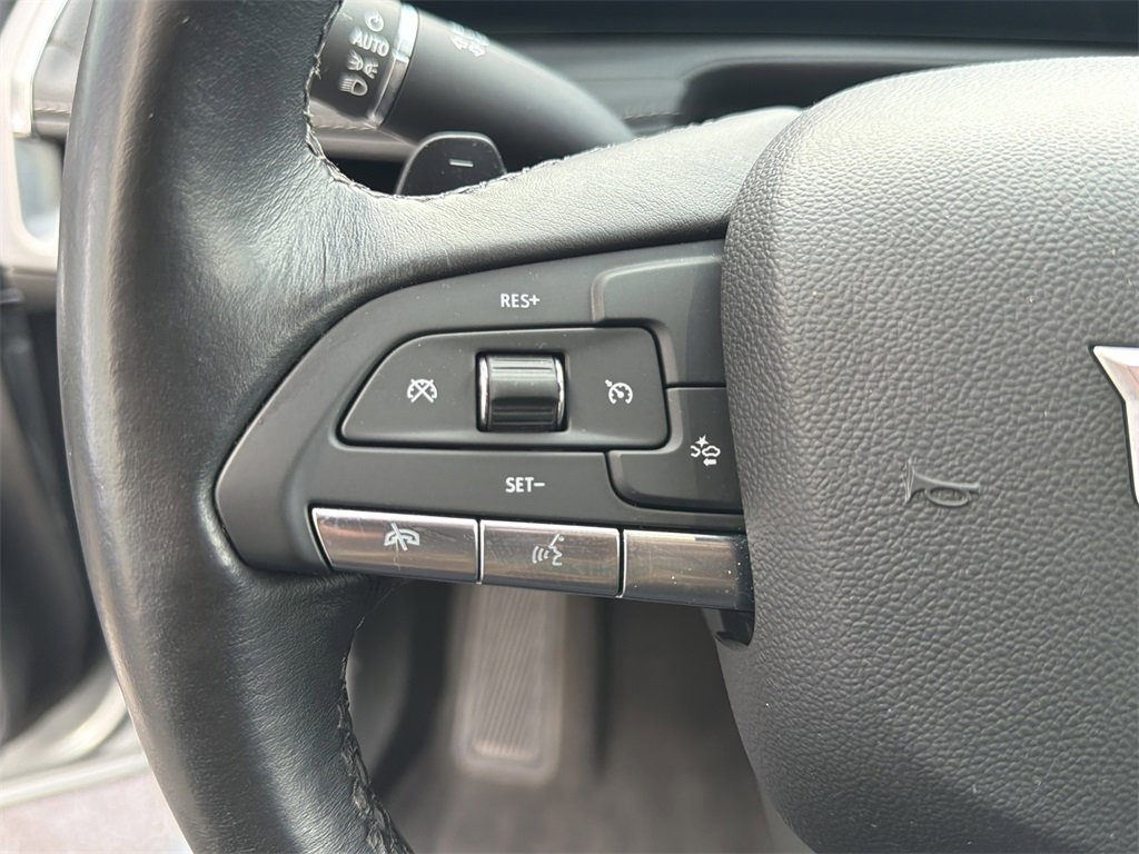 Certified 2025 Cadillac XT4 Premium Luxury image 23