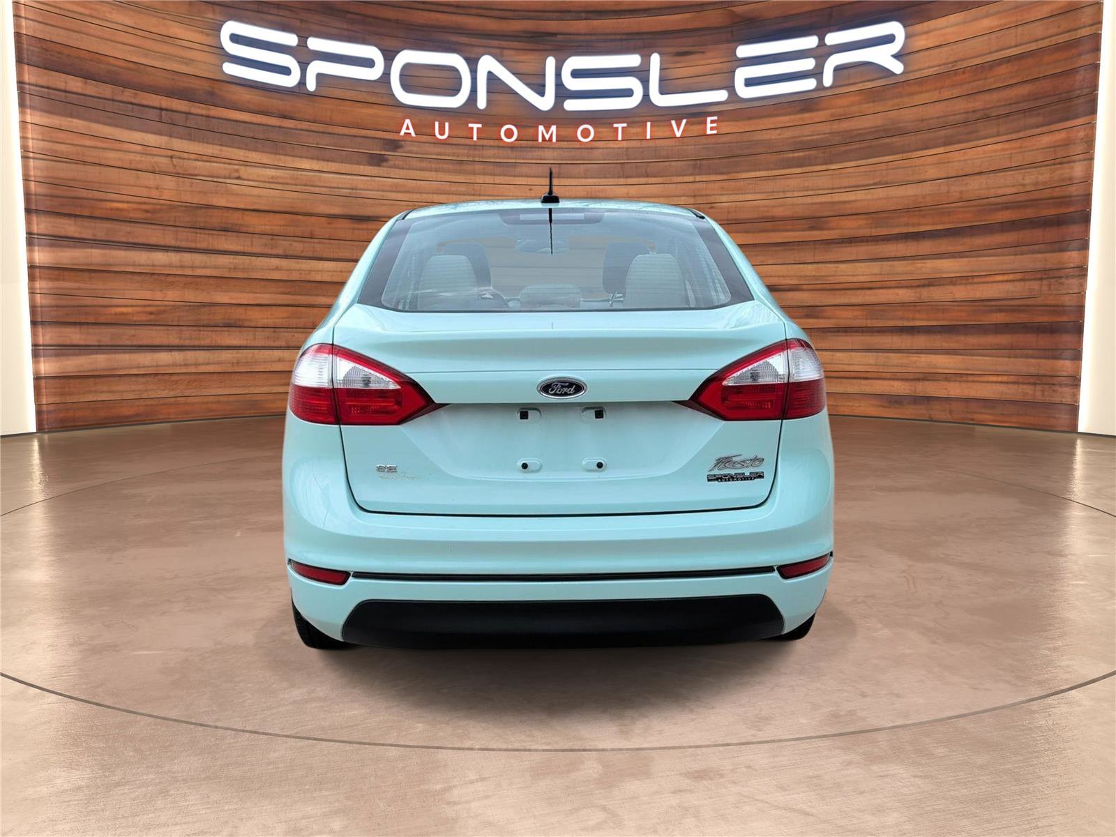 Used 2017 Ford Fiesta SE image 6