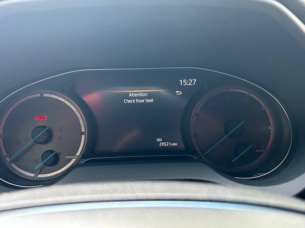 Used 2023 Toyota Venza XLE AWD/4WD image 18