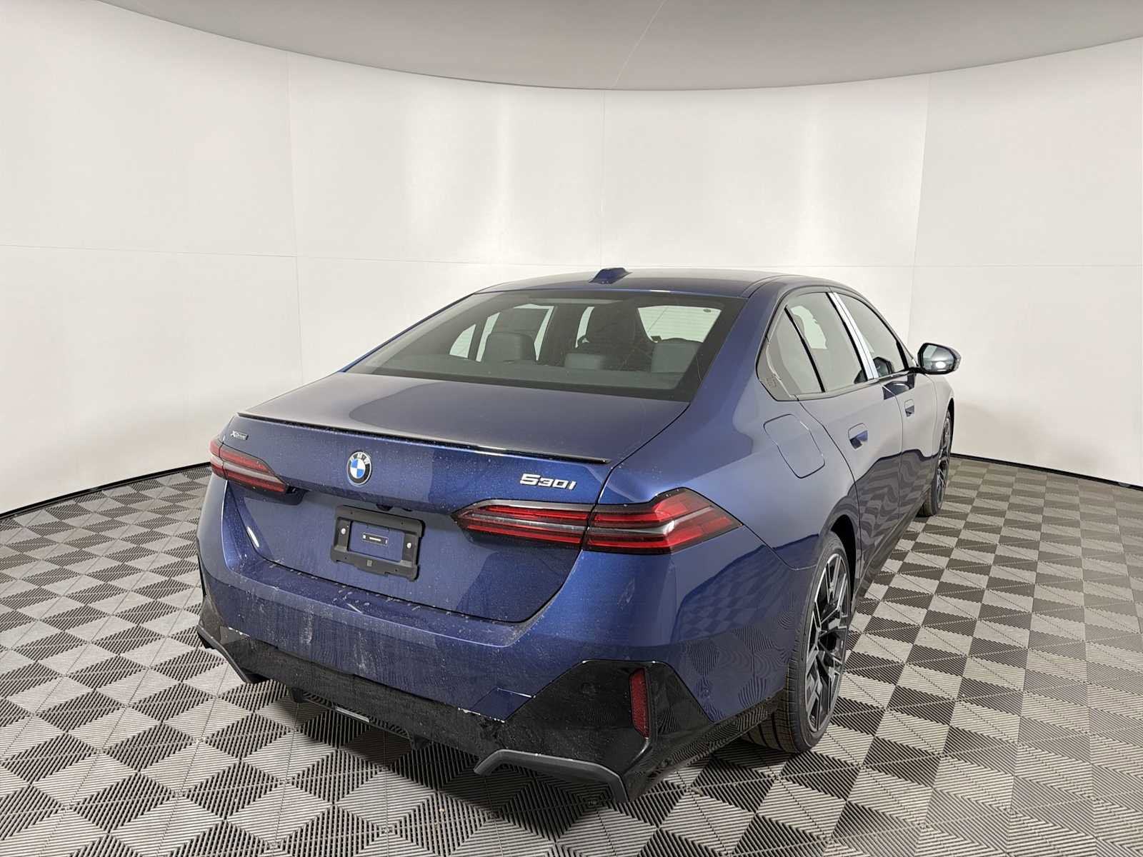 New 2026 BMW 530i xDrive w/ M Sport Package image 9