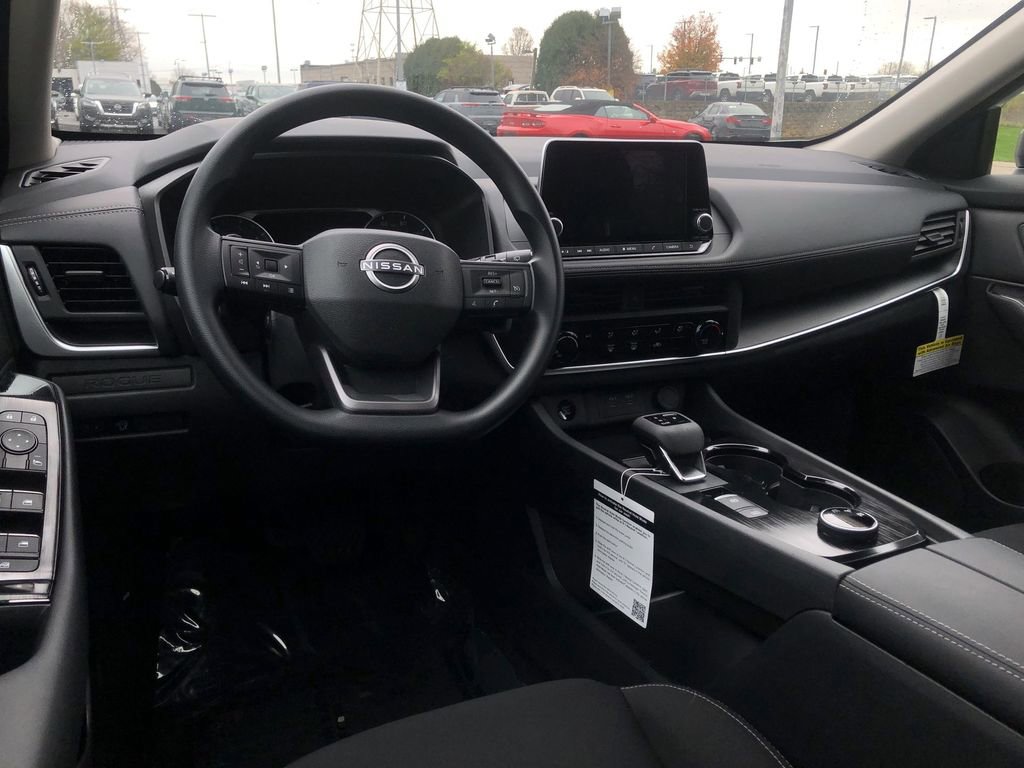 Certified 2025 Nissan Rogue S image 18