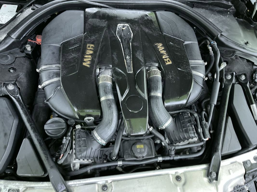 Used 2017 BMW 750i image 30