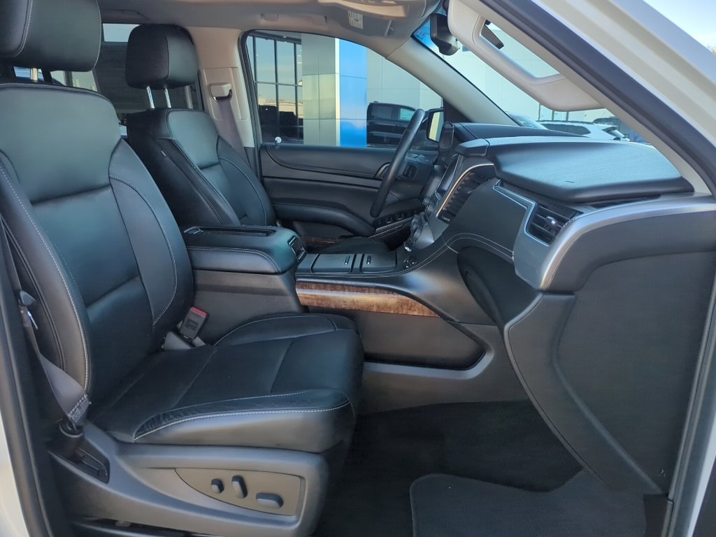 Used 2017 Chevrolet Suburban Premier image 31