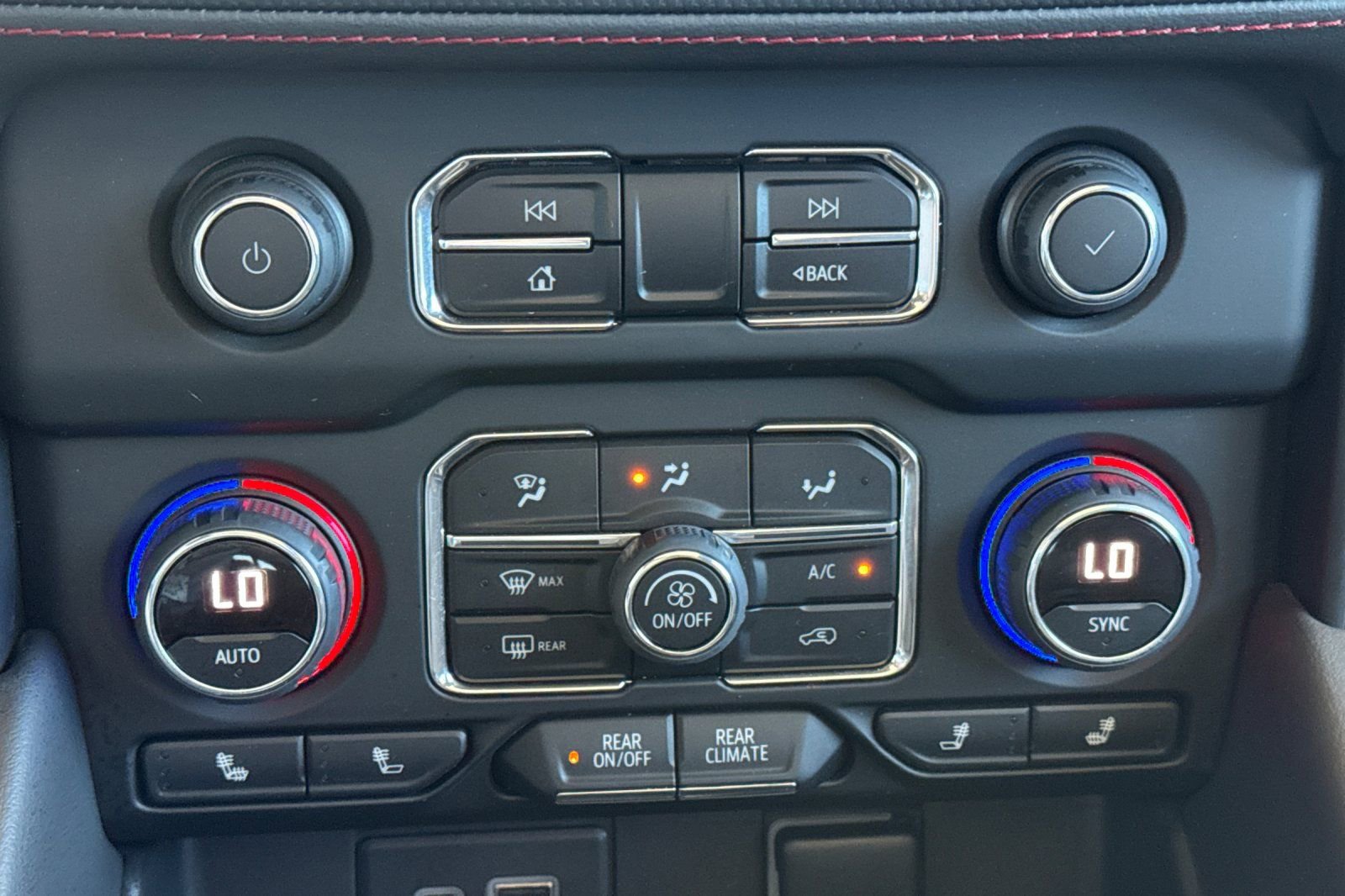 Used 2022 Chevrolet Tahoe RST w/ Sport Performance Package AWD/4WD image 21