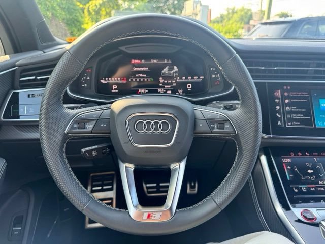 Certified 2025 Audi SQ7 Prestige AWD/4WD image 35
