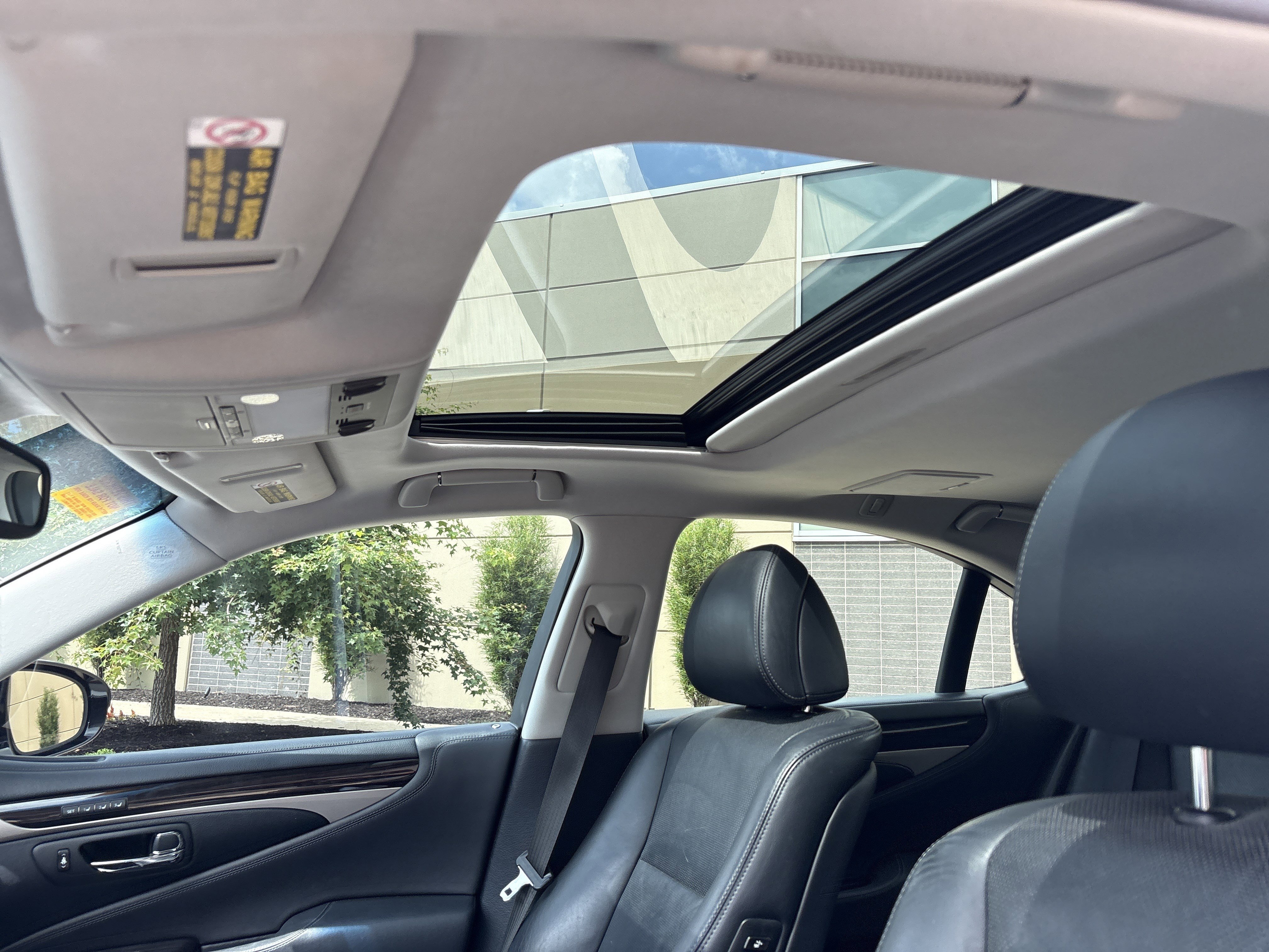 Used 2013 Lexus LS 460 AWD w/ Comfort Pkg image 28