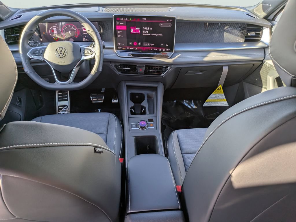 New 2026 Volkswagen Tiguan SE R-Line FWD image 10