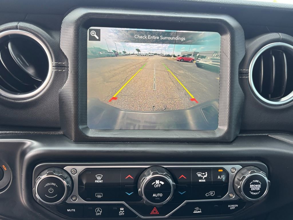 Used 2022 Jeep Gladiator Overland w/ Popular Equipment Package AWD/4WD image 9