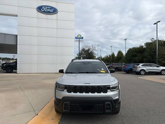 Used 2026 Jeep Cherokee Laredo AWD/4WD image 8