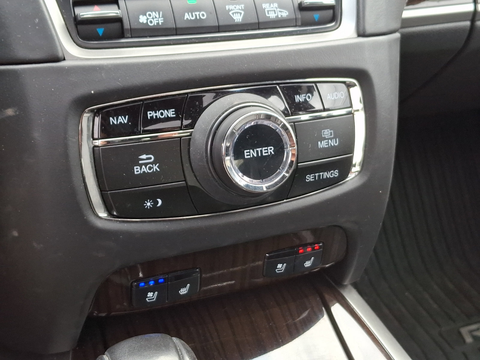 Used 2014 Acura RLX w/ Advance Package FWD image 16