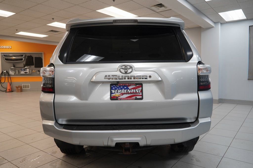 Used 2019 Toyota 4Runner SR5 image 12