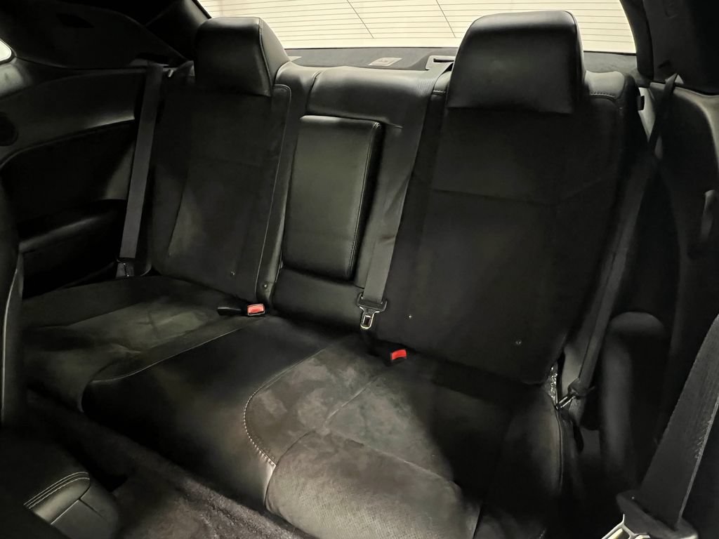 Used 2016 Dodge Challenger R/T Scat Pack RWD image 32