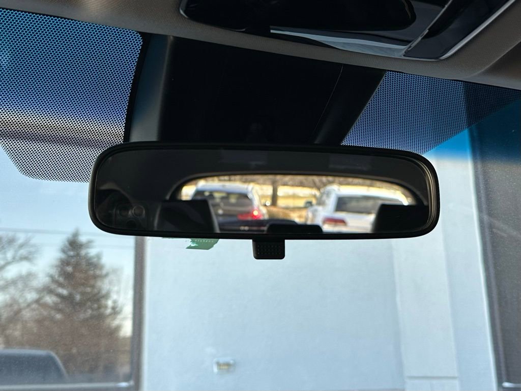 Used 2022 Toyota Venza XLE image 47