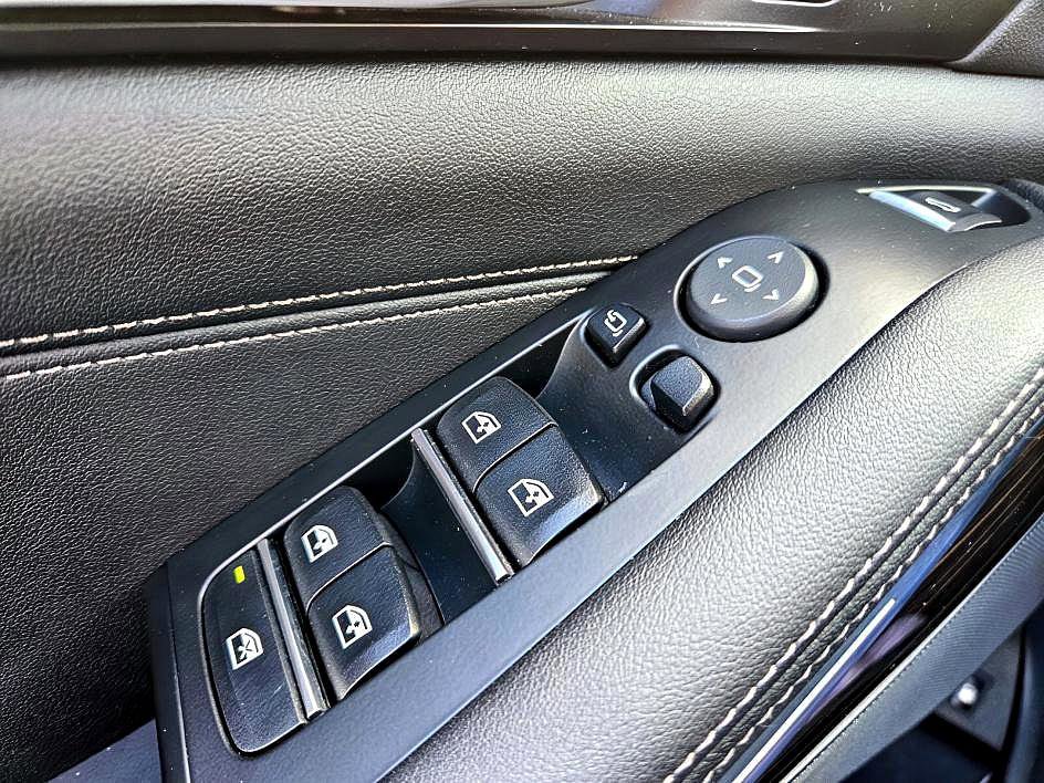 Used 2024 BMW X5 xDrive50e image 31