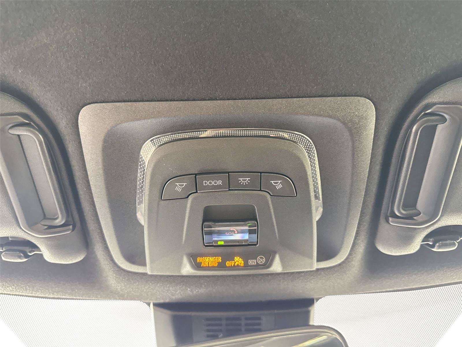 Certified 2025 Toyota Corolla SE FWD image 6