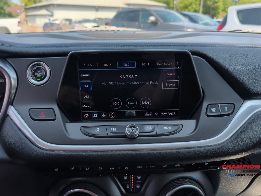 Used 2019 Chevrolet Blazer LT FWD image 28