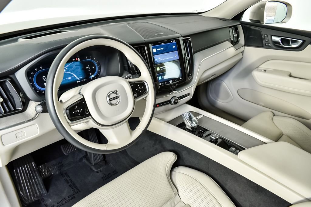 Certified 2023 Volvo XC60 B5 Ultimate w/ Protection Package Premier image 6