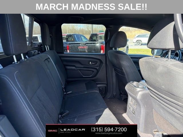 Used 2019 Nissan Titan SV w/ SV Convenience Package image 13