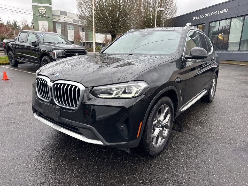 Used 2024 BMW X3 xDrive30i image 3