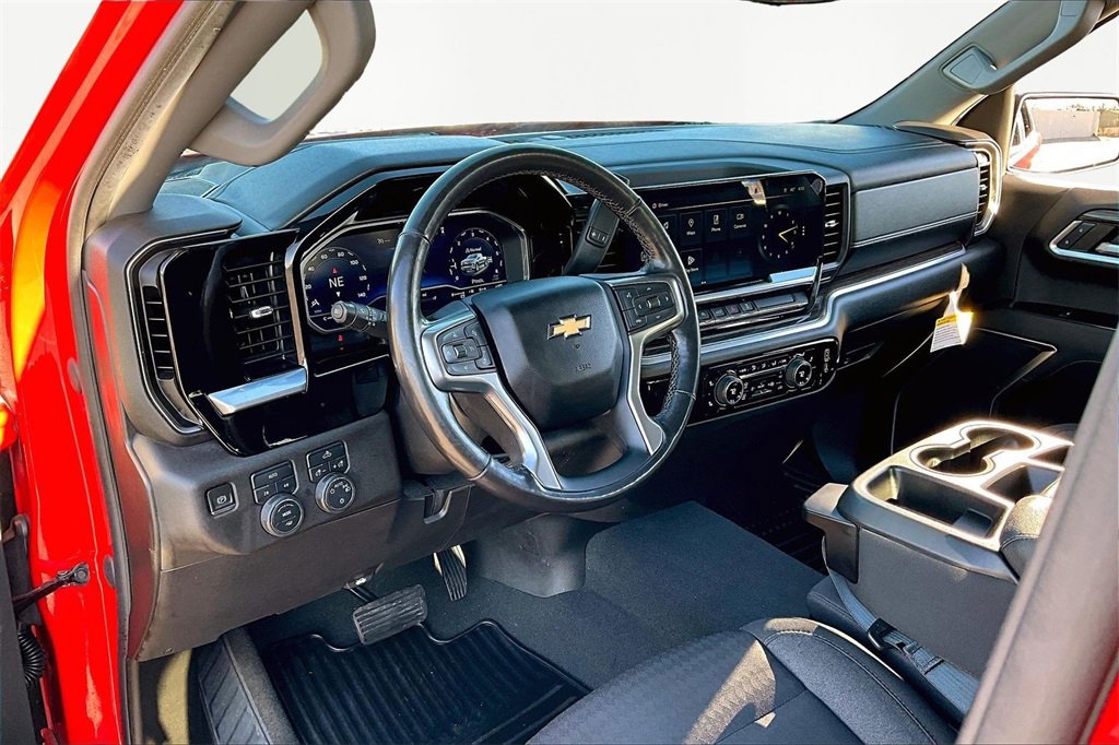 Used 2022 Chevrolet Silverado 1500 LT image 14