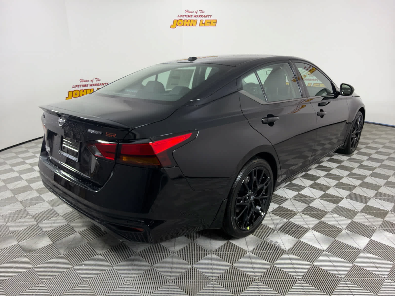 New 2026 Nissan Altima 2.5 SR w/ SR Midnight Edition Package FWD image 6