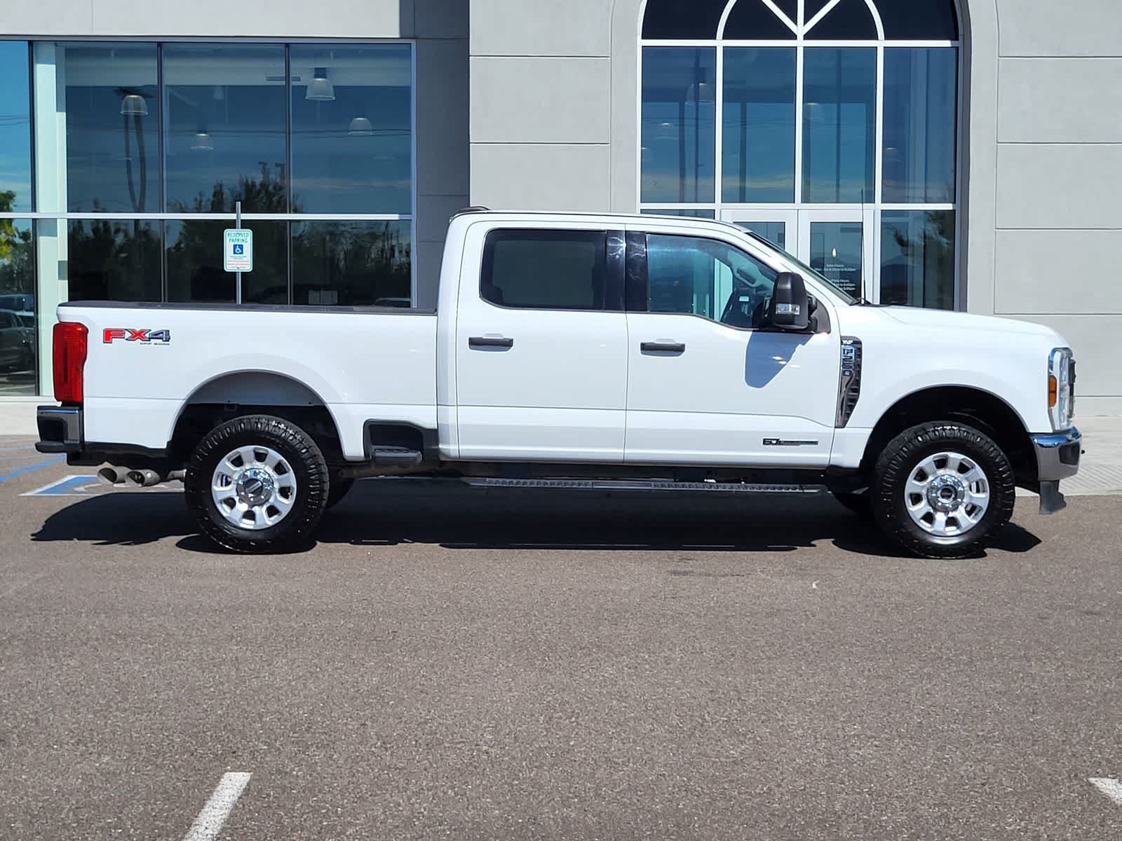 Used 2024 Ford F250 XLT w/ FX4 Off-Road Package AWD/4WD image 4