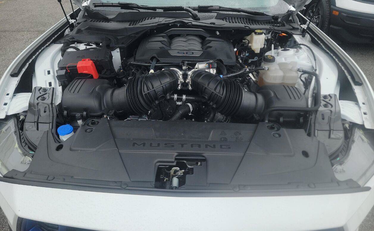 Used 2024 Ford Mustang GT Premium RWD image 9