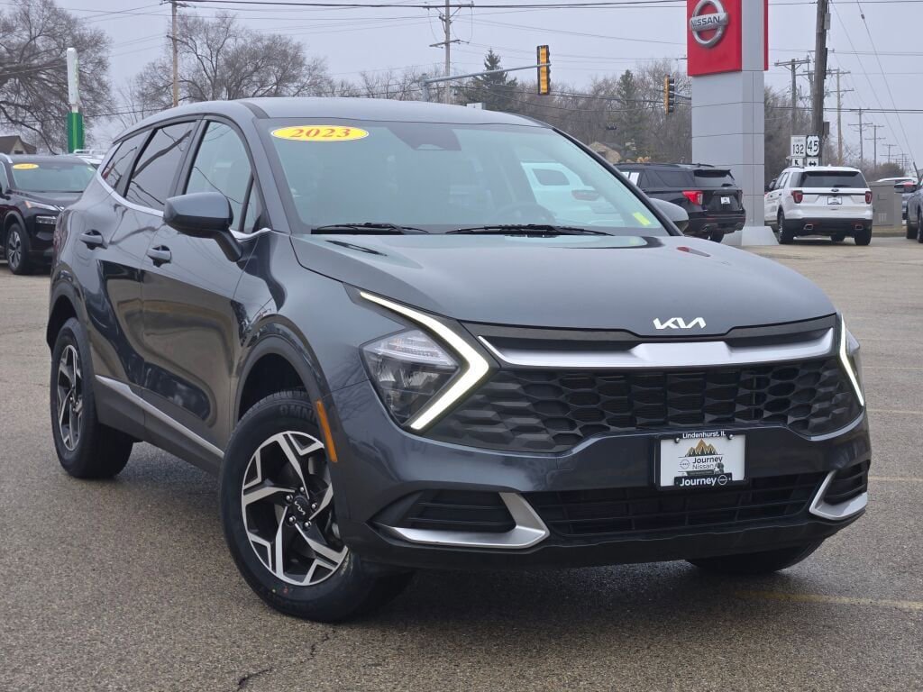 Used 2023 Kia Sportage LX image 4