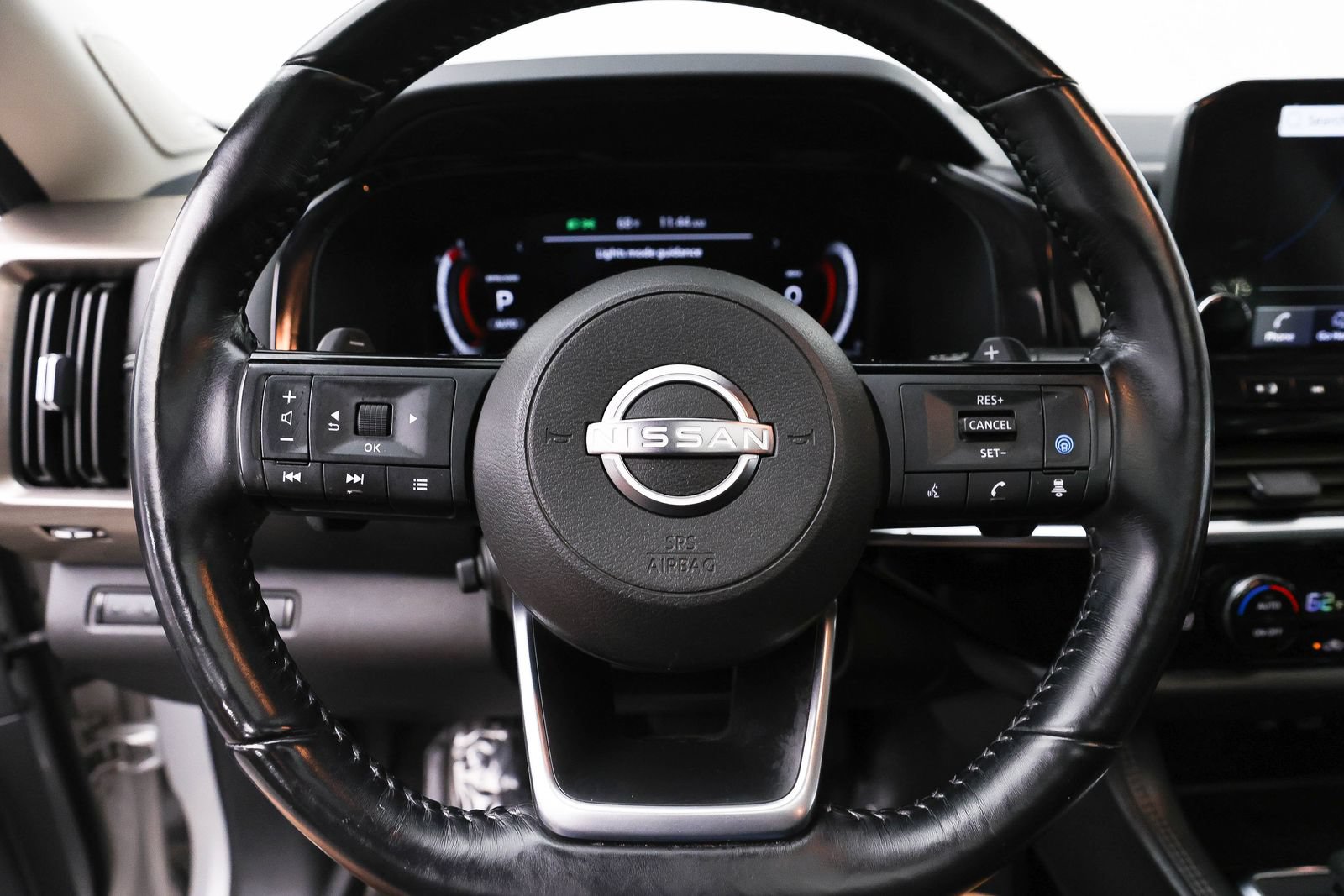 Used 2023 Nissan Pathfinder Platinum AWD/4WD image 10