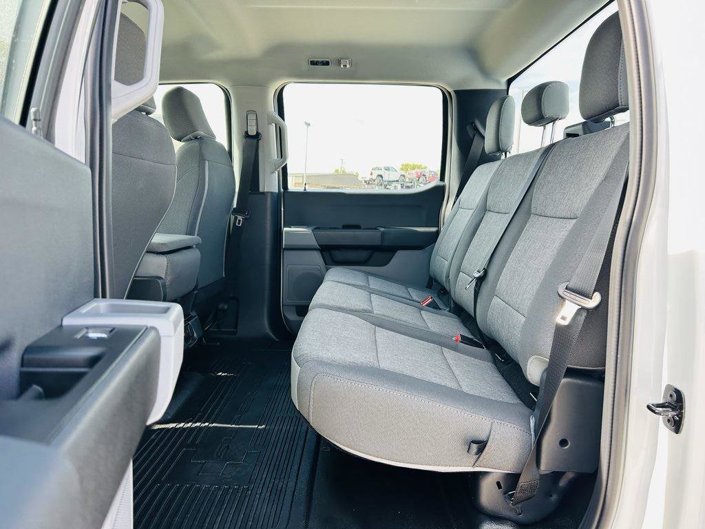 New 2026 Ford F250 XL w/ XL Chrome Package image 23