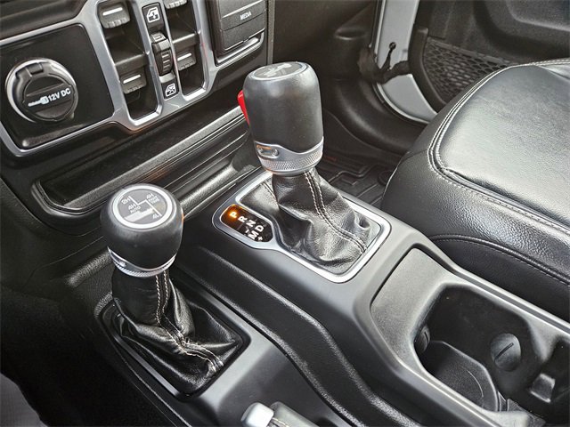 Used 2022 Jeep Wrangler Unlimited Sahara image 25