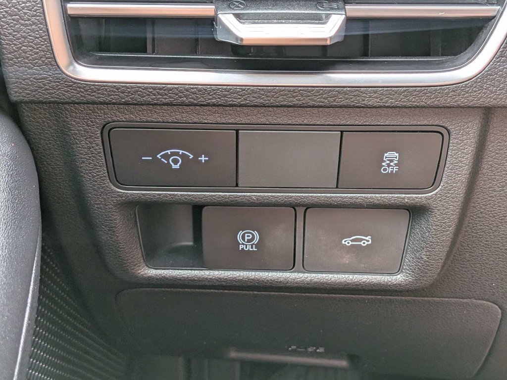 Used 2025 Hyundai Sonata SEL FWD image 31