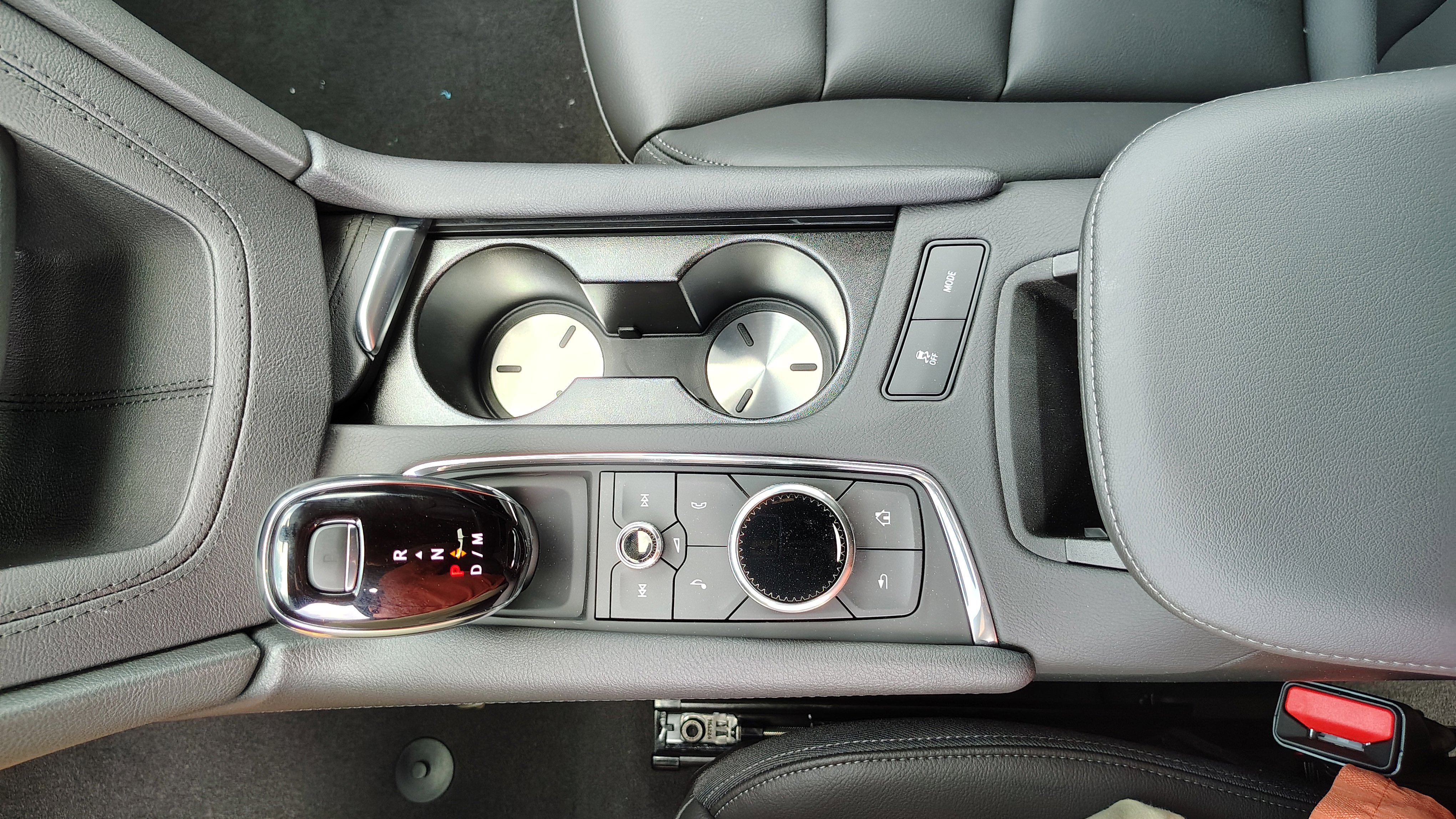 New 2025 Cadillac XT6 Luxury w/ LPO, Premium Carpet Package image 27