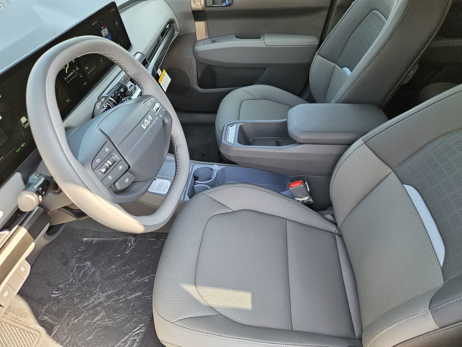 New 2027 Kia EV3 Wind FWD image 9