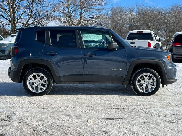 Used 2023 Jeep Renegade Latitude image 40