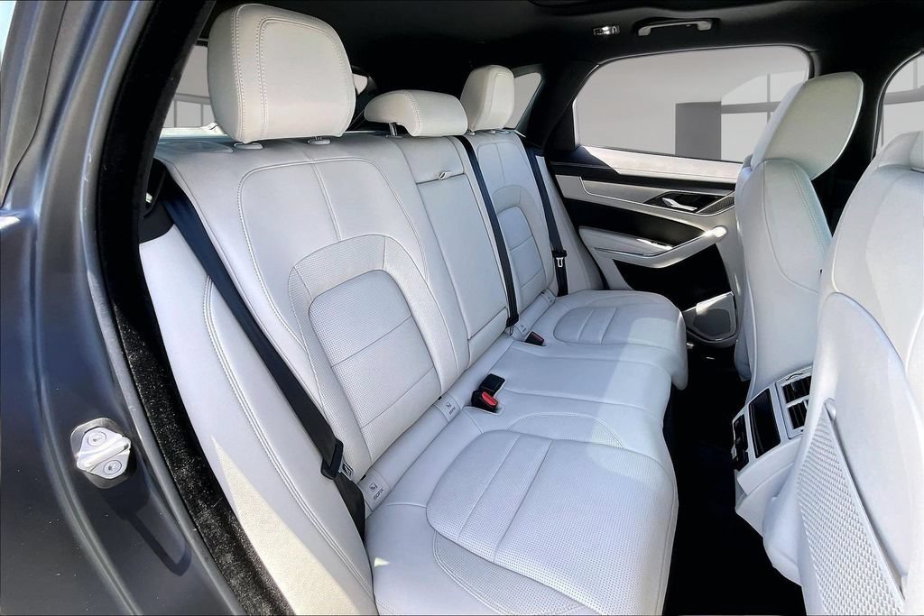 Used 2024 Jaguar F-PACE R-Dynamic S AWD/4WD image 23