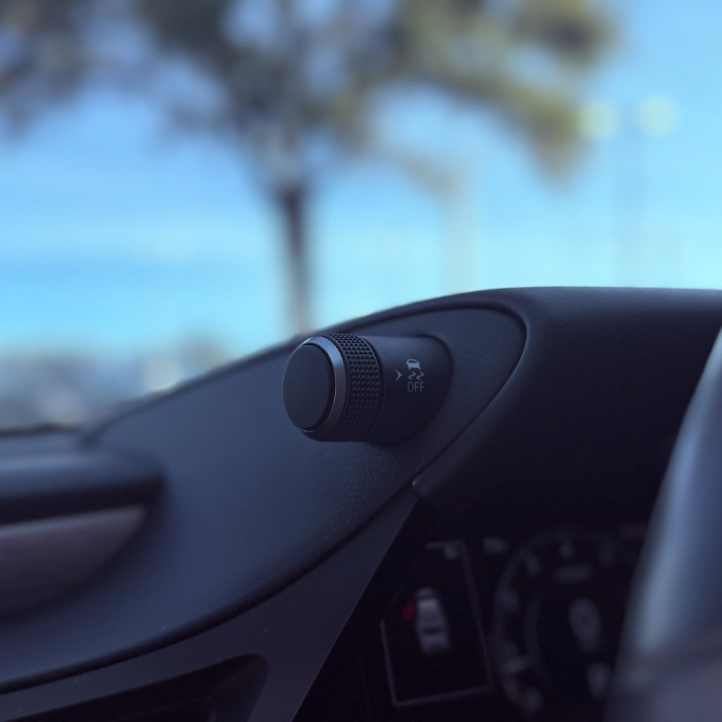 Used 2024 Lexus ES 350 w/ Premium Package image 22