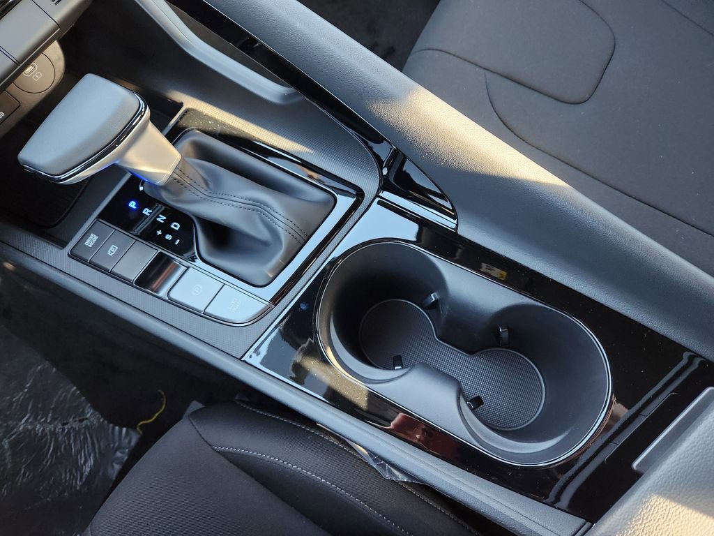 New 2025 Hyundai Elantra SEL image 21