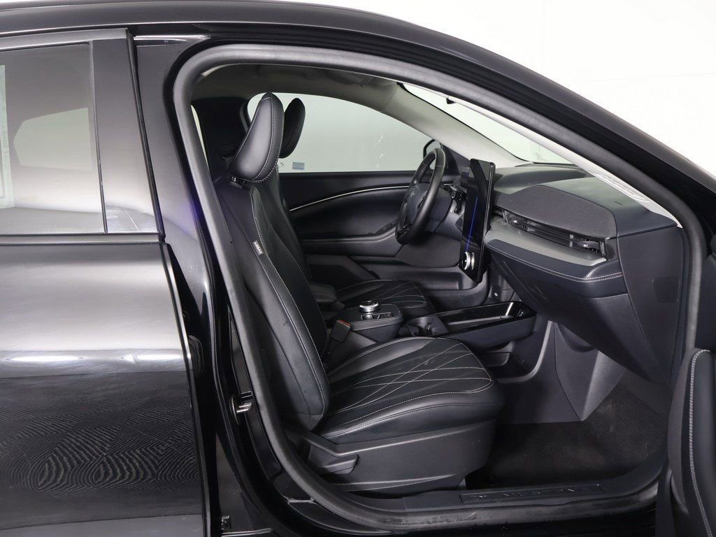 Used 2023 Ford Mustang Mach-E Select image 30